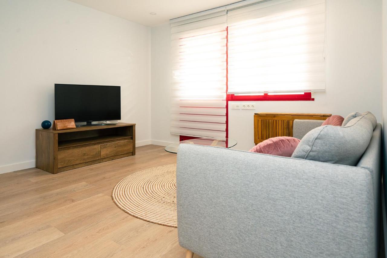 Urbanizacion Con Piscina Arnelas サンシェンショ エクステリア 写真